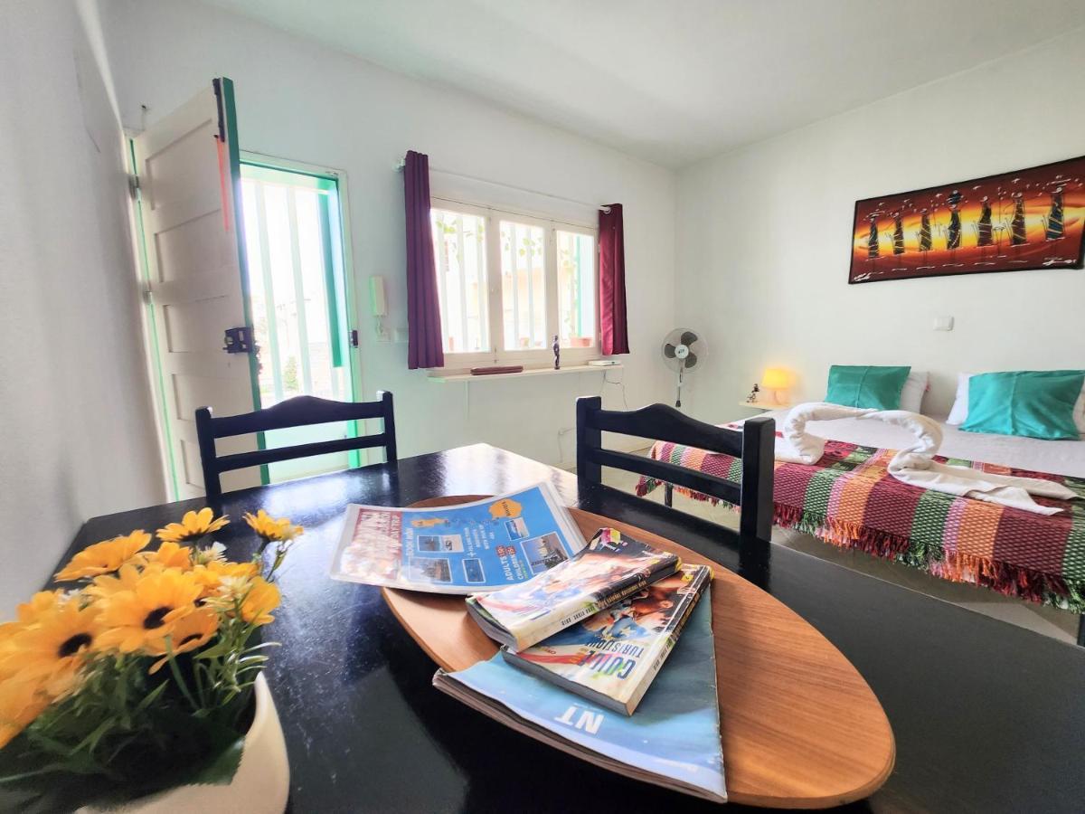 Cozy Studio Close To The Beach! Santa Maria Bagian luar foto